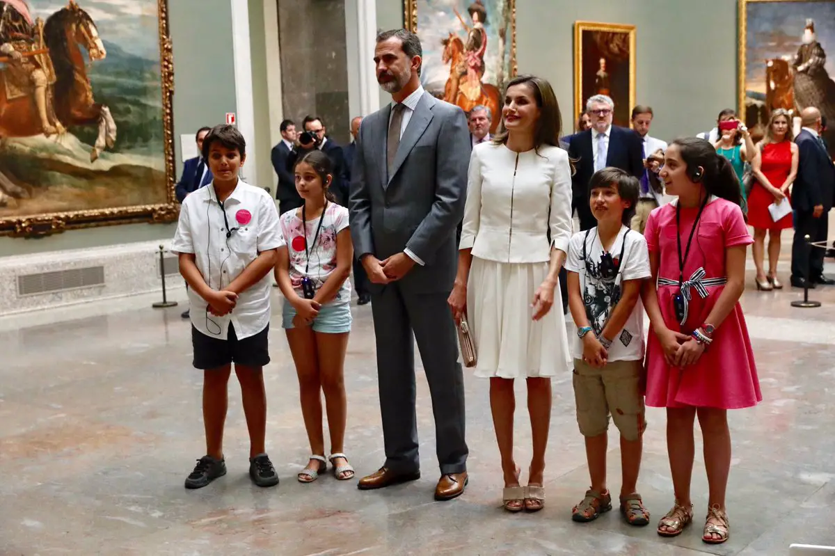 An Artistic third year anniversary for Queen Letizia and King Felipe