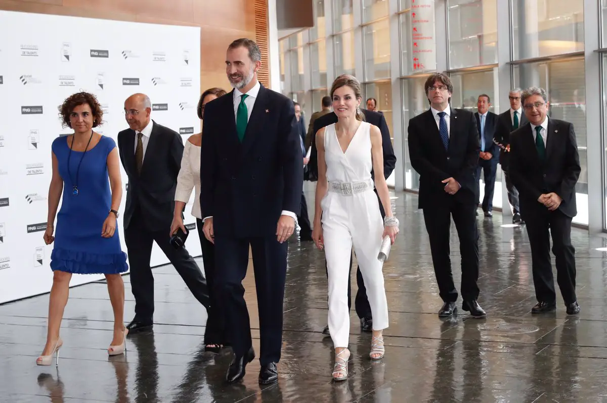 Queen Letizia’s double dose of white for award ceremony