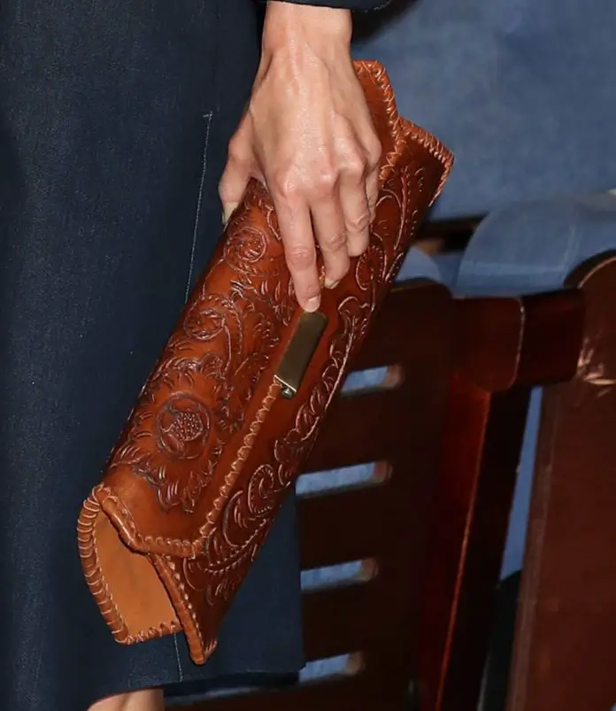 Queen Letizia carried embossed lether clutch