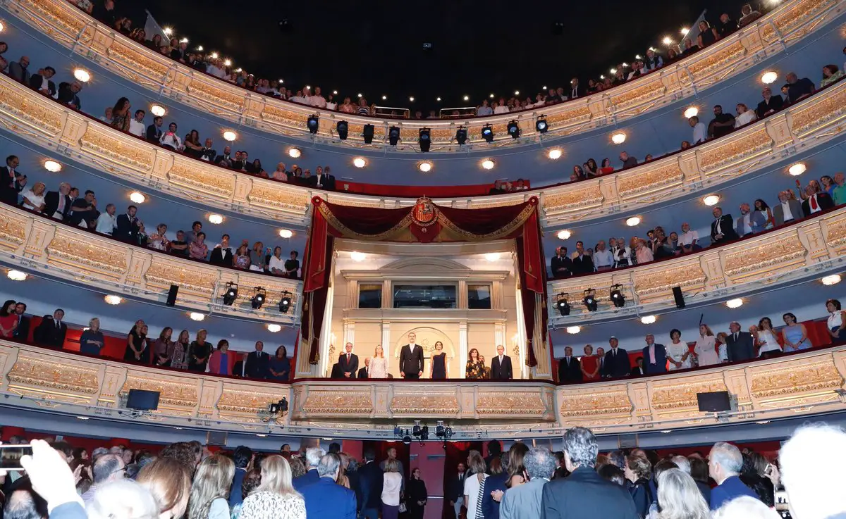 King Felipe and Queen Letizia opened the 2018-2019 season of Teatro Theatre