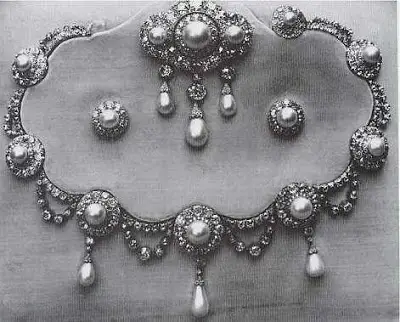 Queen Alexandra’s Wedding pearl and diamond necklace
