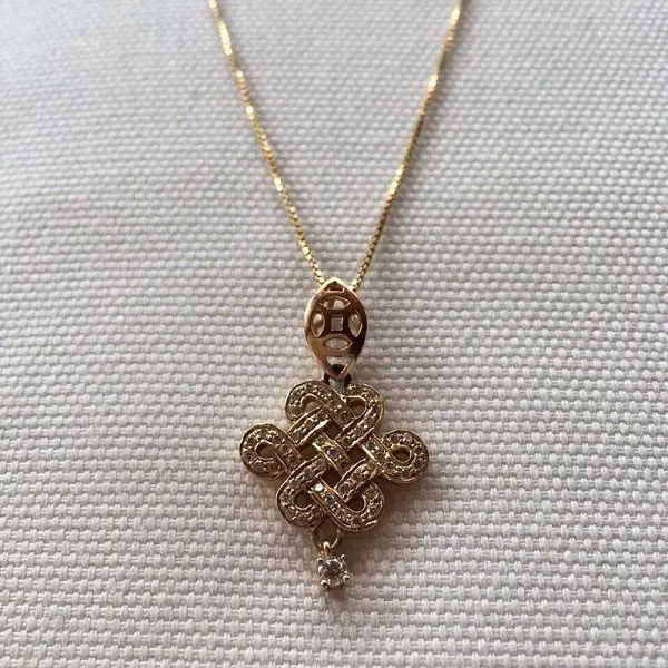 Bhutanese Diamond and Gold Endless Knot Pendent