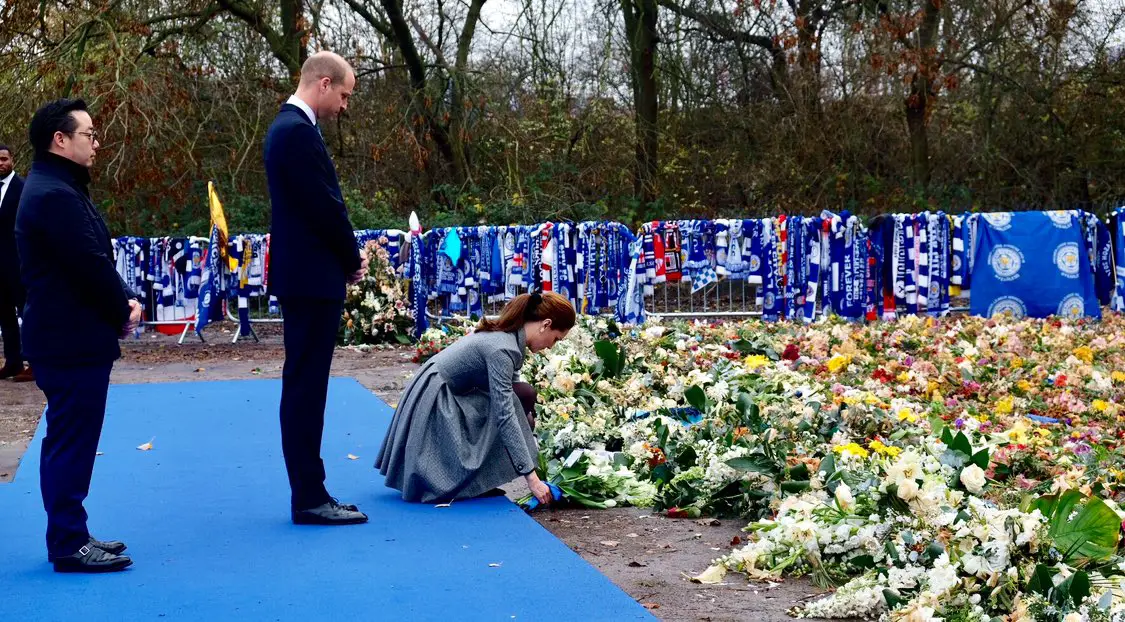 Duke and Duchess of Cambridge paid tribute to Leicester helicopter crash victims