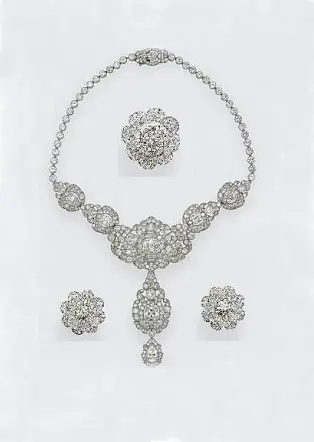 Nizam of Hyderabad Necklace, earrings and tiara