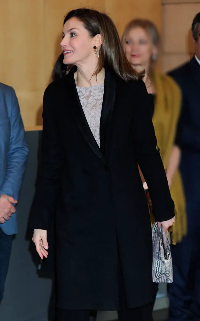 Queen Letizia Black tuxedo neckline coat