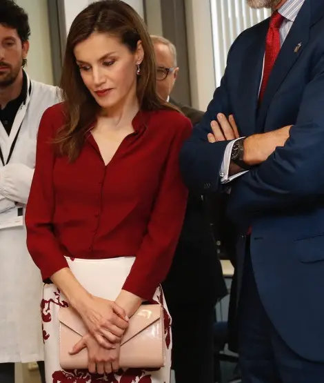 Queen Letizia knows how to recycle her wardrobe