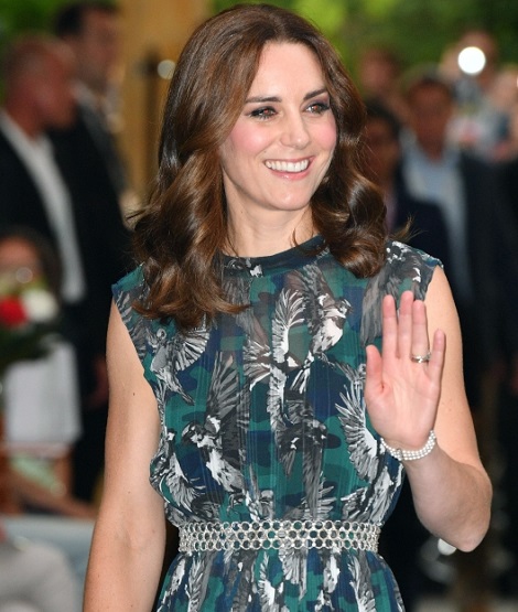 Duchess of Cambridge dazzled in German label and Diana's pearl at reception