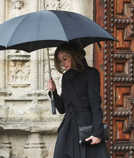 Queen Letizia chose Vintage Look for Digital Promotion