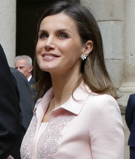 Queen Letizia in elegant Pink Felipe Varela Dress
