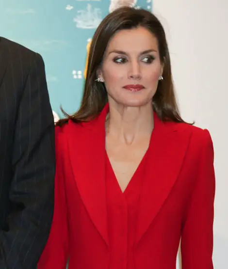 Resplendent Queen Letizia joined the commemoration of capitulations of Valladolid