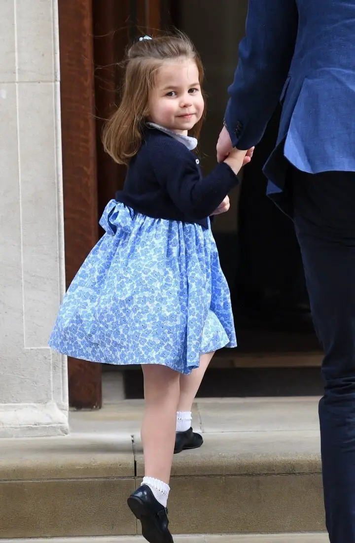 Princess Charlotte arrived at Lindo Wing with Prince George and Prince William
