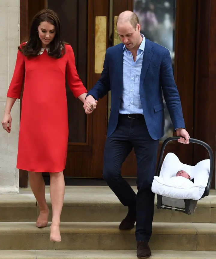 The Duke and Duchess of Cambridge leaving Lindo Wing with their little baby boy