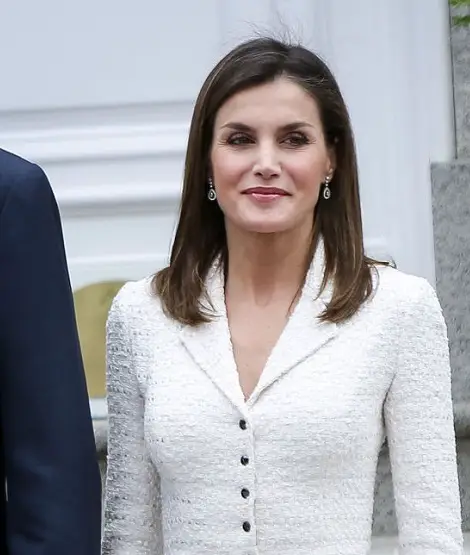 King Felipe and Queen Letizia welcomed the Colombian President and First Lady at Royal Palace in Spain
