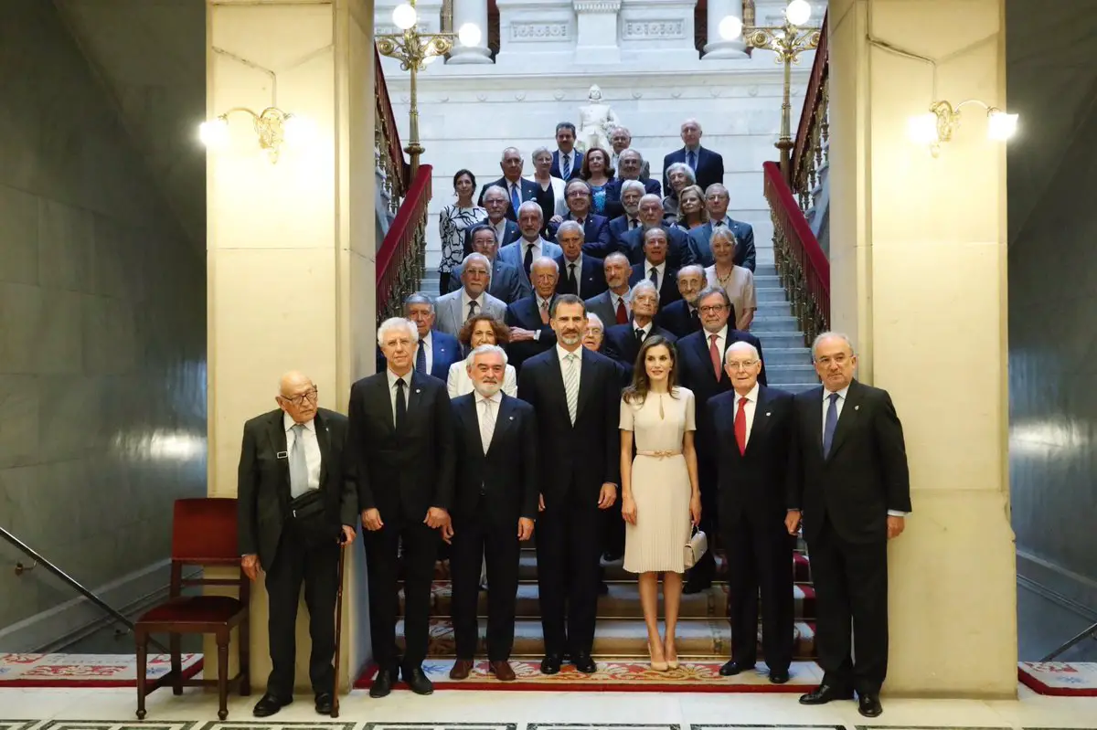 Queen Letizia supported a new look for Royal Spanish Academy visit