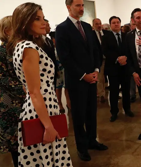 State Visit Day 4 - Queen Letizia in chic polka for Art Museum