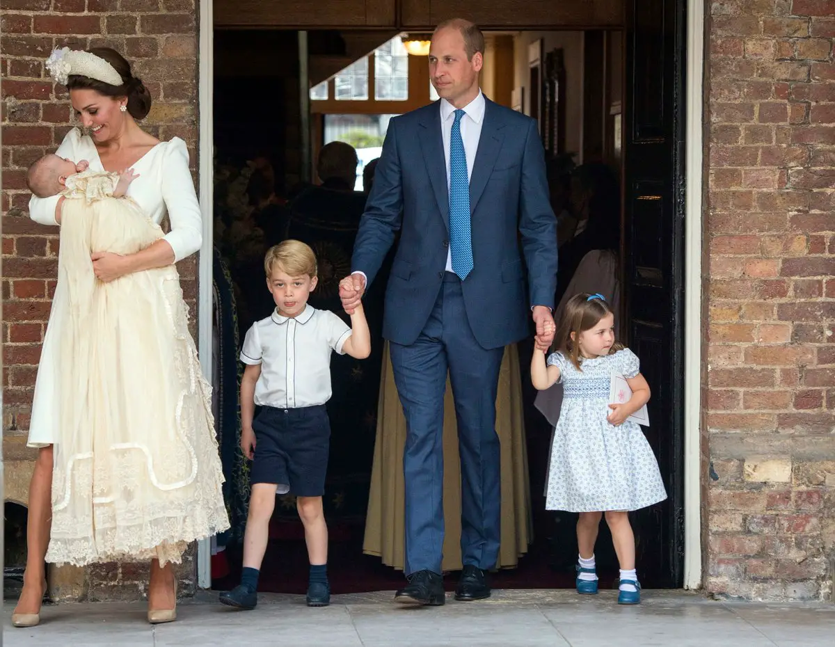 Duke and Duchess of Cambridge with Prince george, Princess charlotte and Prince Louis