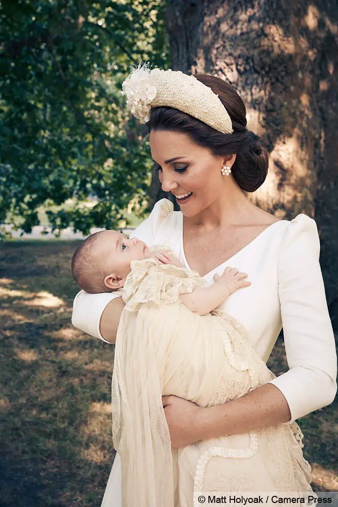 The Duke and Duhcess of Cambridge relasedPrince Louis Official Christening Protraits