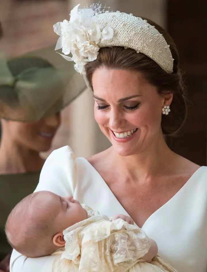 Duchess of Cambridge wore floral headpiece to Prince Louis christening