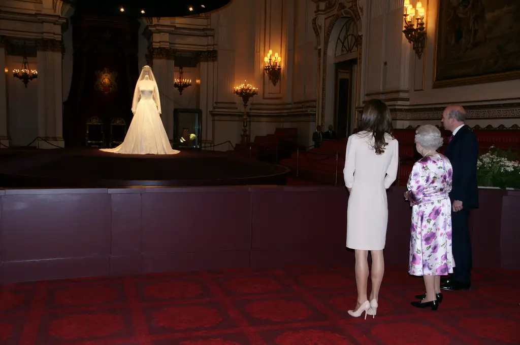 Duchess of Cambridge with Her Majesty The Queen at her wedding dress Exhibition at Buckingham Palace (Photo: The British Monarchy)