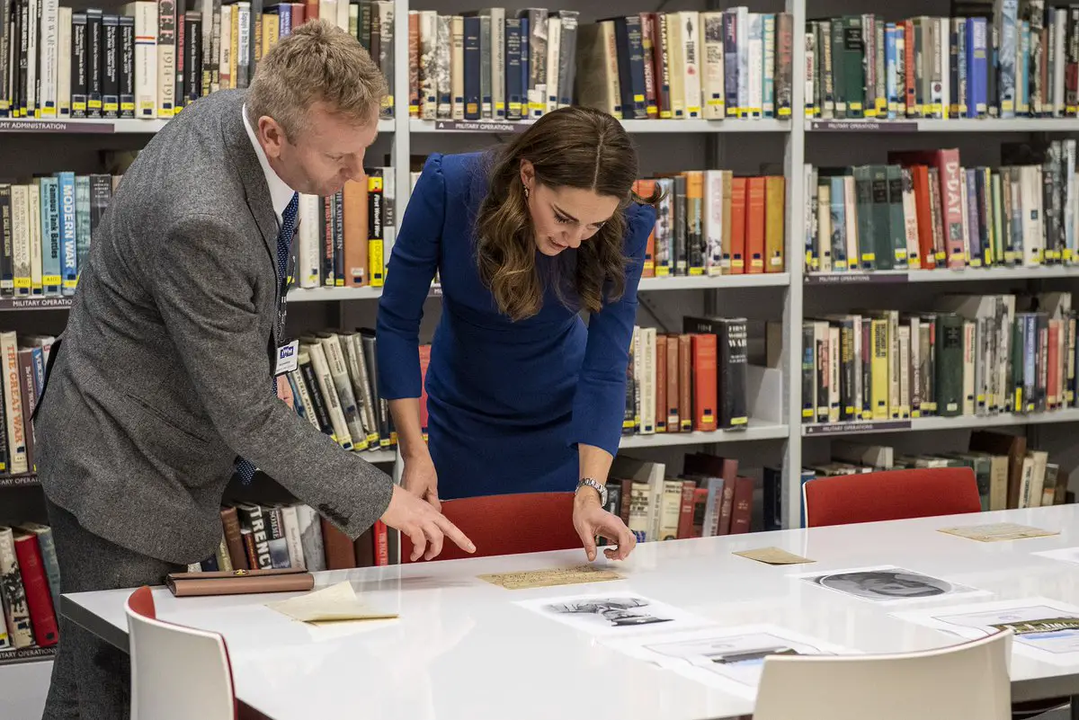 The Duchess of Cambridge made a Stunning unannounced Visit to Imperial War Museum