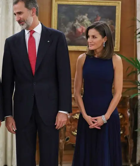 King Felipe and Queen Letizia hosted a private dinner for chinese president and first lady at royal palace in madrid