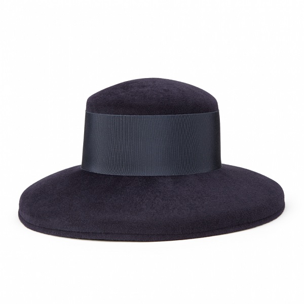 The Duchess of Cambrige' navy Lock & Co Tiffany Drop-brim hat