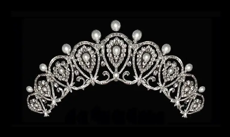 Queen Letizia wore Queen Maria Christina’s Cartier Loop Tiara