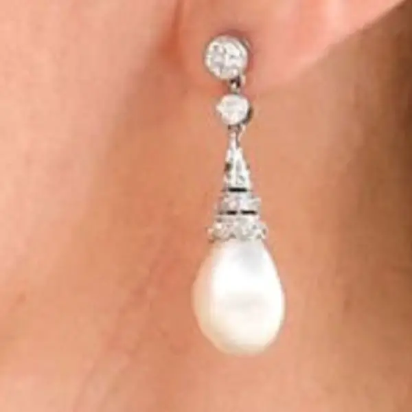 Princess Dianas Collingwood Pearl and Diamond Earrings 1