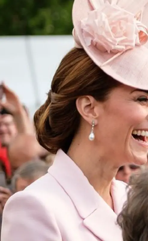 Duchess of Cambridge wore Princess Diana's Pearl Earrings at garden party