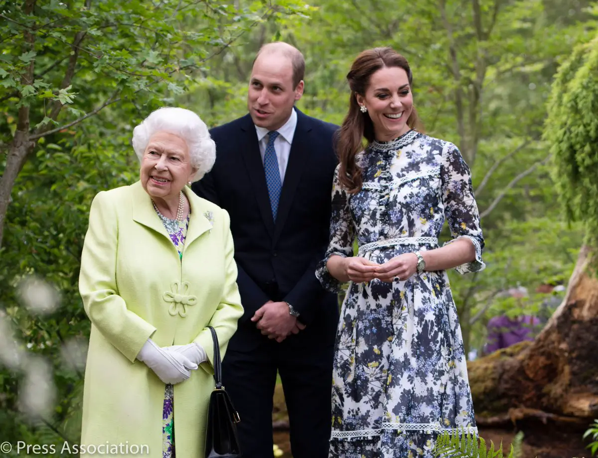 Proud Duchess of Cambridge showed her Garden to Her Majesty