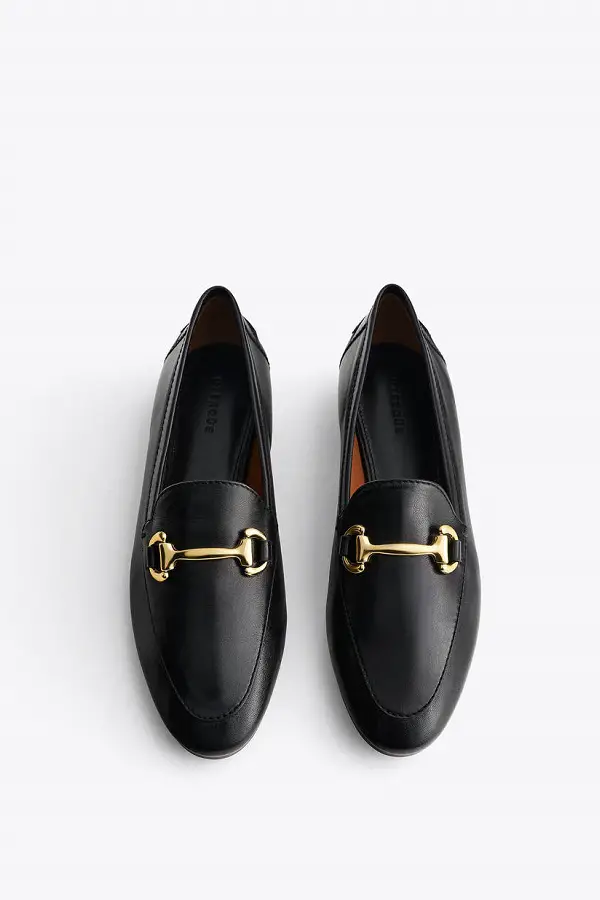 Queen Letizia Uterque Leather Loafers with Chain Link
