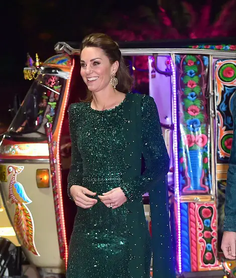 Duchess of Cambridge wore green evening dress by Jenny Packahm to reception hosted by British High Commissioner during Pakistan visit