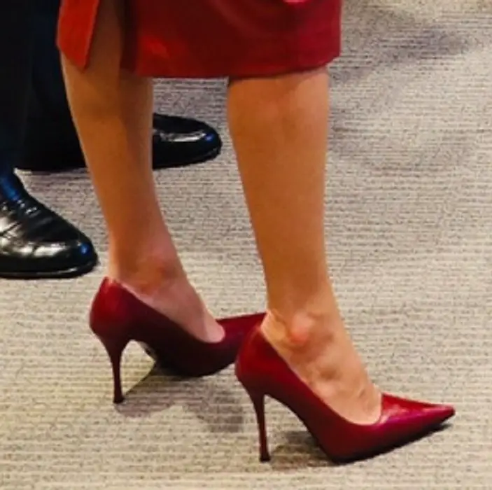 Queen Letizia wore a new pair of Magrit red leather pumps in South Korea