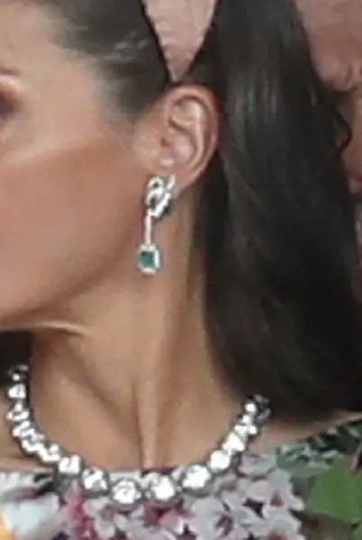 Queen Letizia diamond and emerald earrings