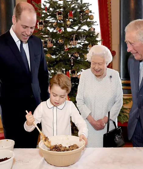 Prince George made Pudding with Gan-Gan, Grandpa Wales and Daddy William