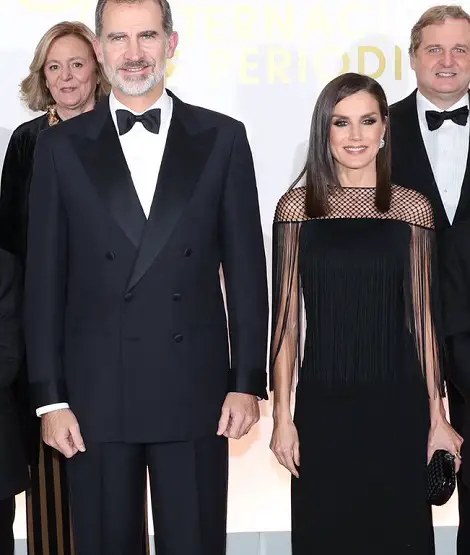 Queen Letiza of Spain dazzled in black midi dress at ABC Newspaper awards
