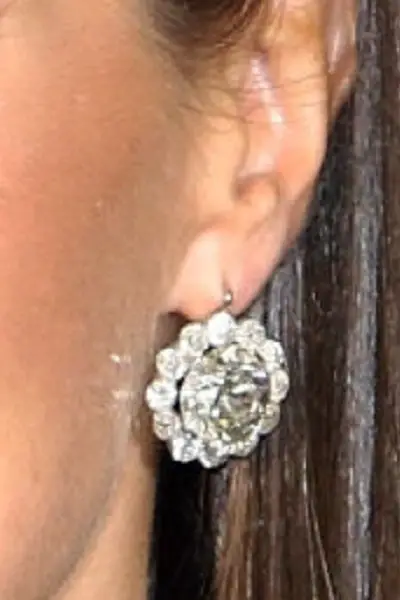 Queen Letizia wore Joyas De Pasar Chanton Diamond Earrings