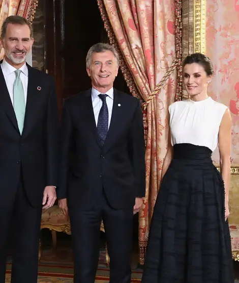 Queen Letizia wore white Hugo Boss top and H&M Conscious Collection Linen-Silk Blend Long Skirt at UN Climate Change Conference
