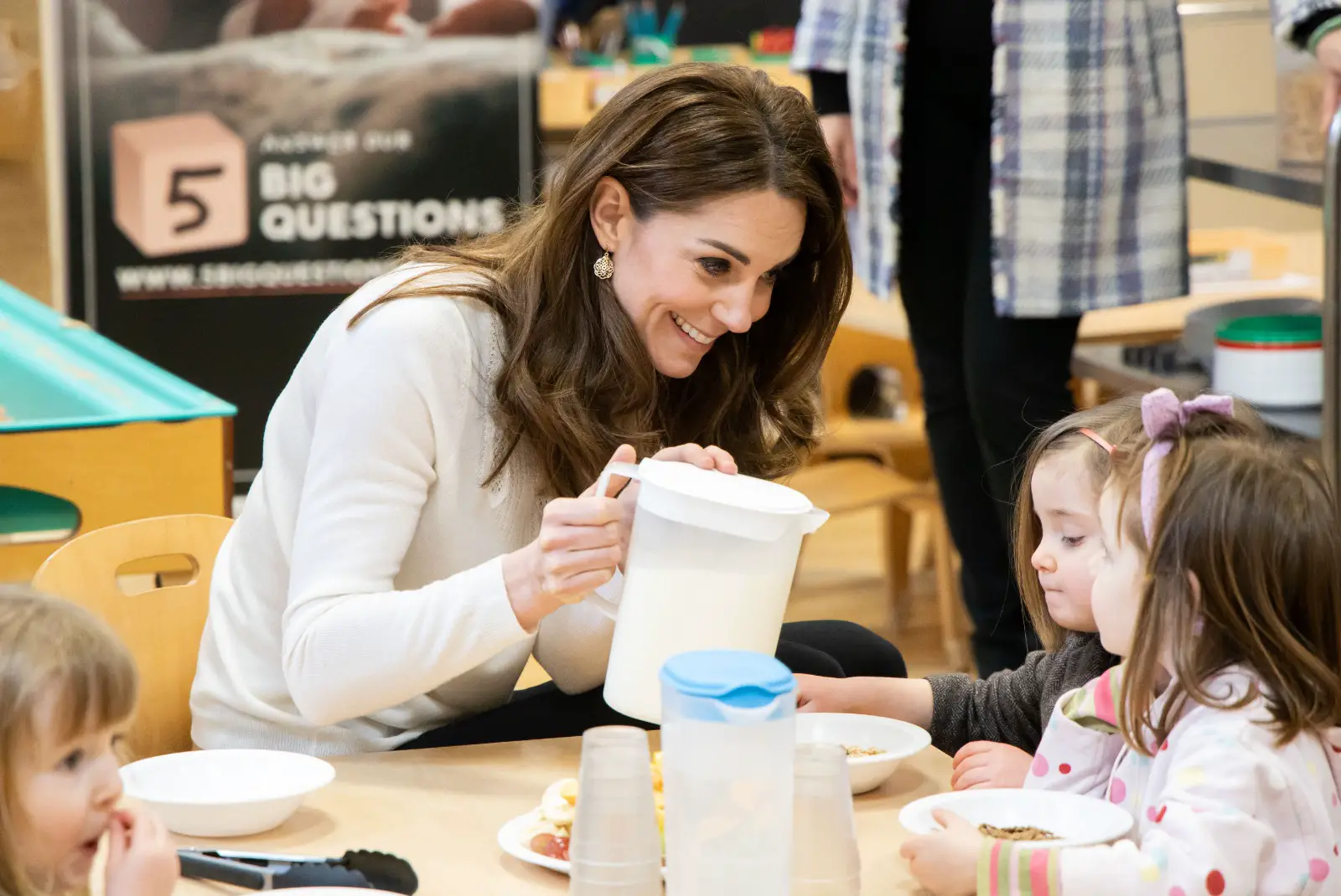 During the visit to LEYF, The Duchess of Cambridge met with Giovanna Fletcher, host of Happy Mum Happy Baby