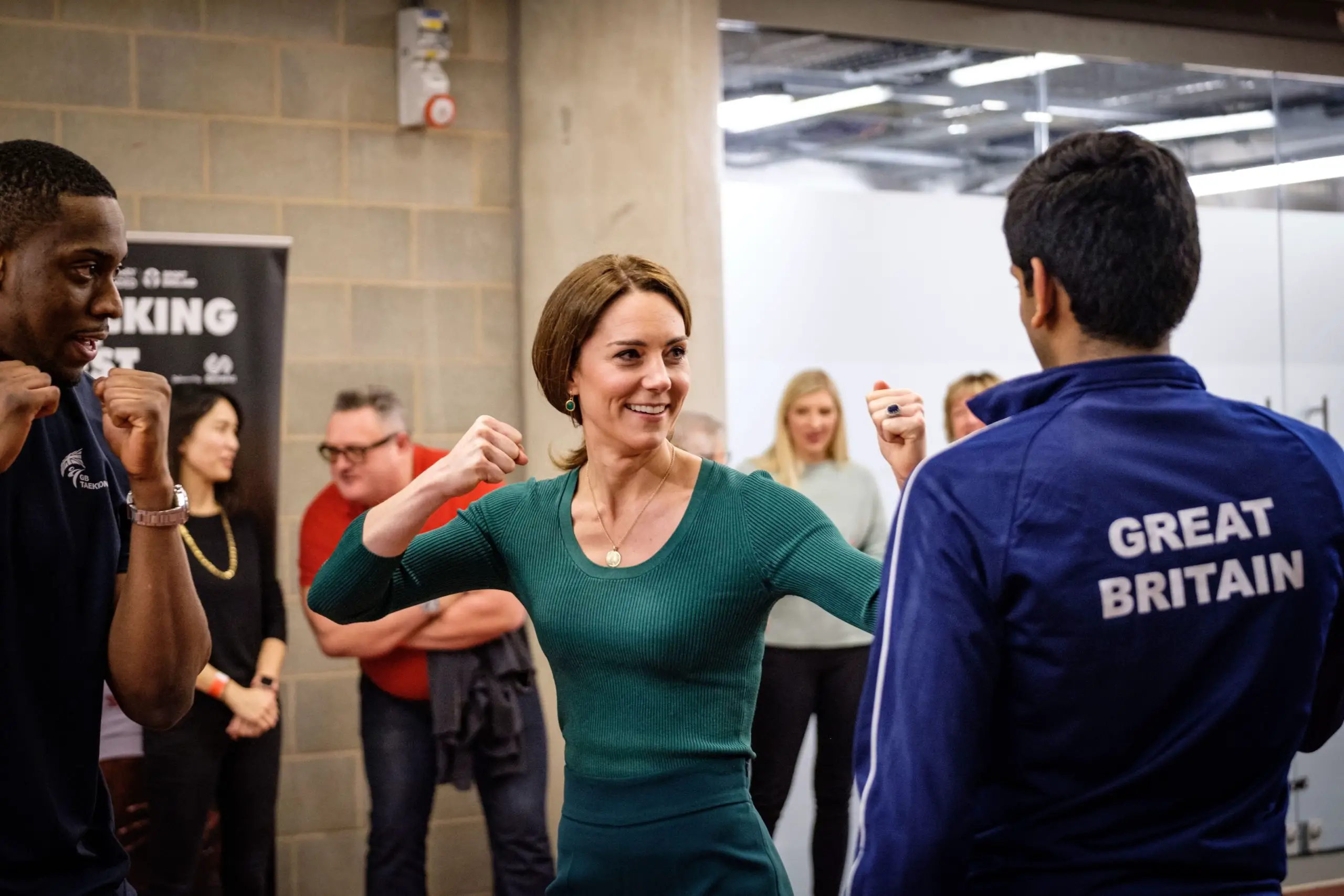 Duchess of Cambridge attended SportsAid event at London Stadium wearing Green zara culottes 1