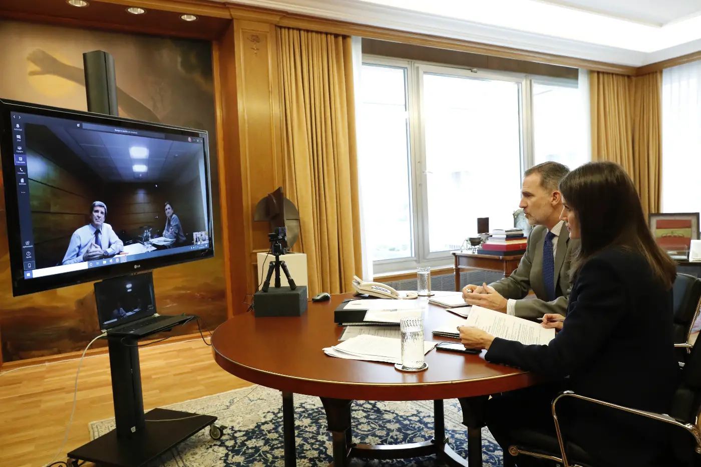 King Felipe and Queen Letizia held a virtual meeting with the president of the Valencia Port Authority