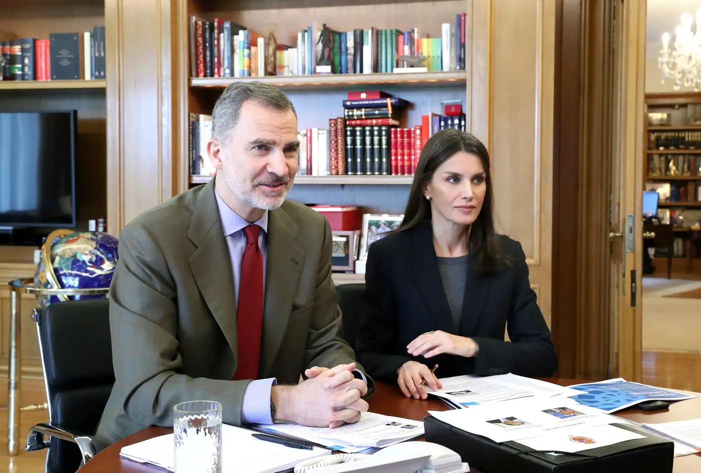 King Felipe and Queen Letizia talked with hotel association