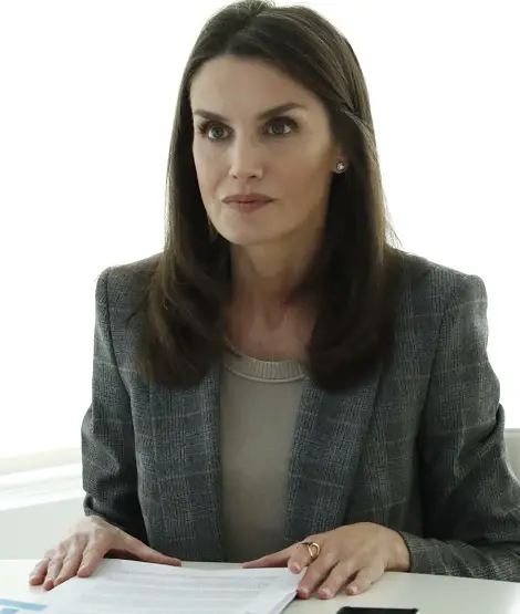 Queen Letizia wore grey Prince of Wales Check Blazer for the meeting