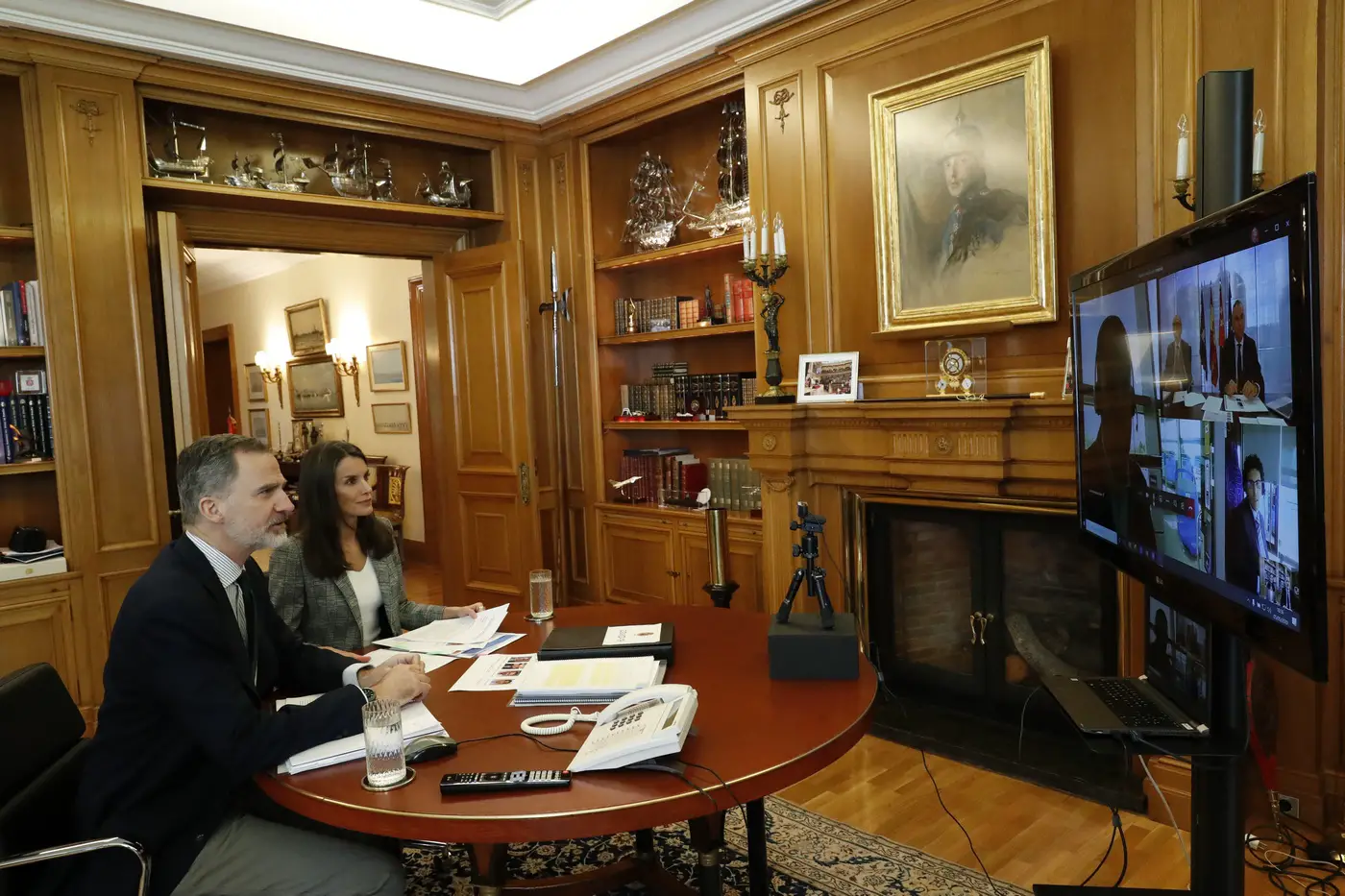 King Felipe and Queen Letizia then held a meeting with Municipal Transport Company of Madrid