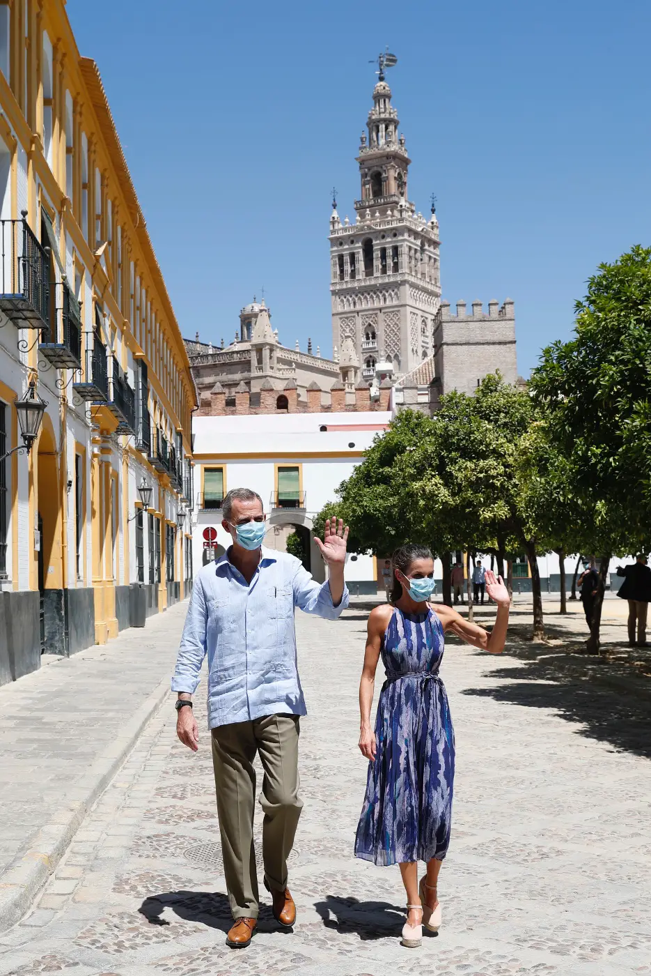 Felipe and Letizia visited the Patio de Banderas in the Real Alcázar of Seville.