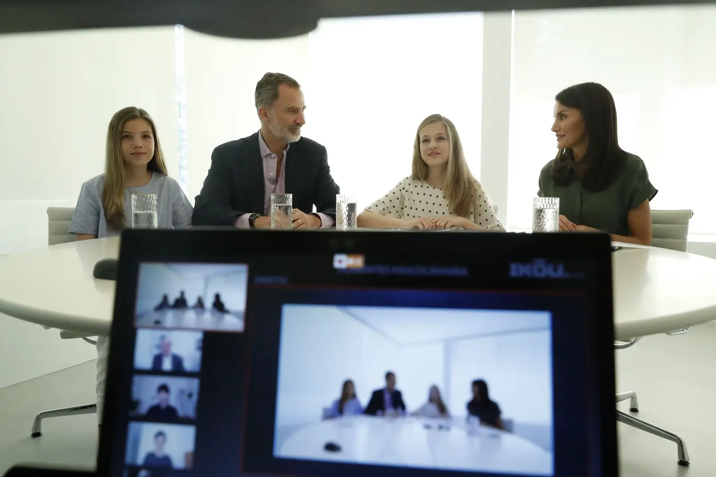 King Felipe, Queen Letizia, Princess Leonor and Infanta Sofía during the video conference with the FPdGi