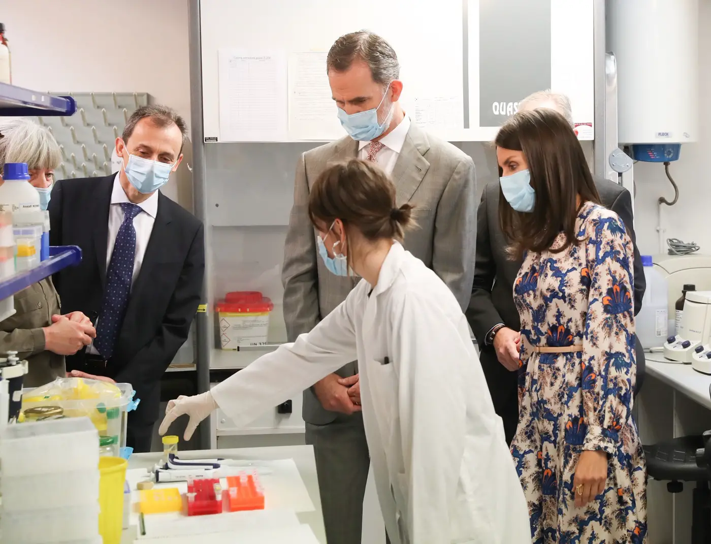 King Felipe and Queen Letizia at the laboratory of natural sciences museum