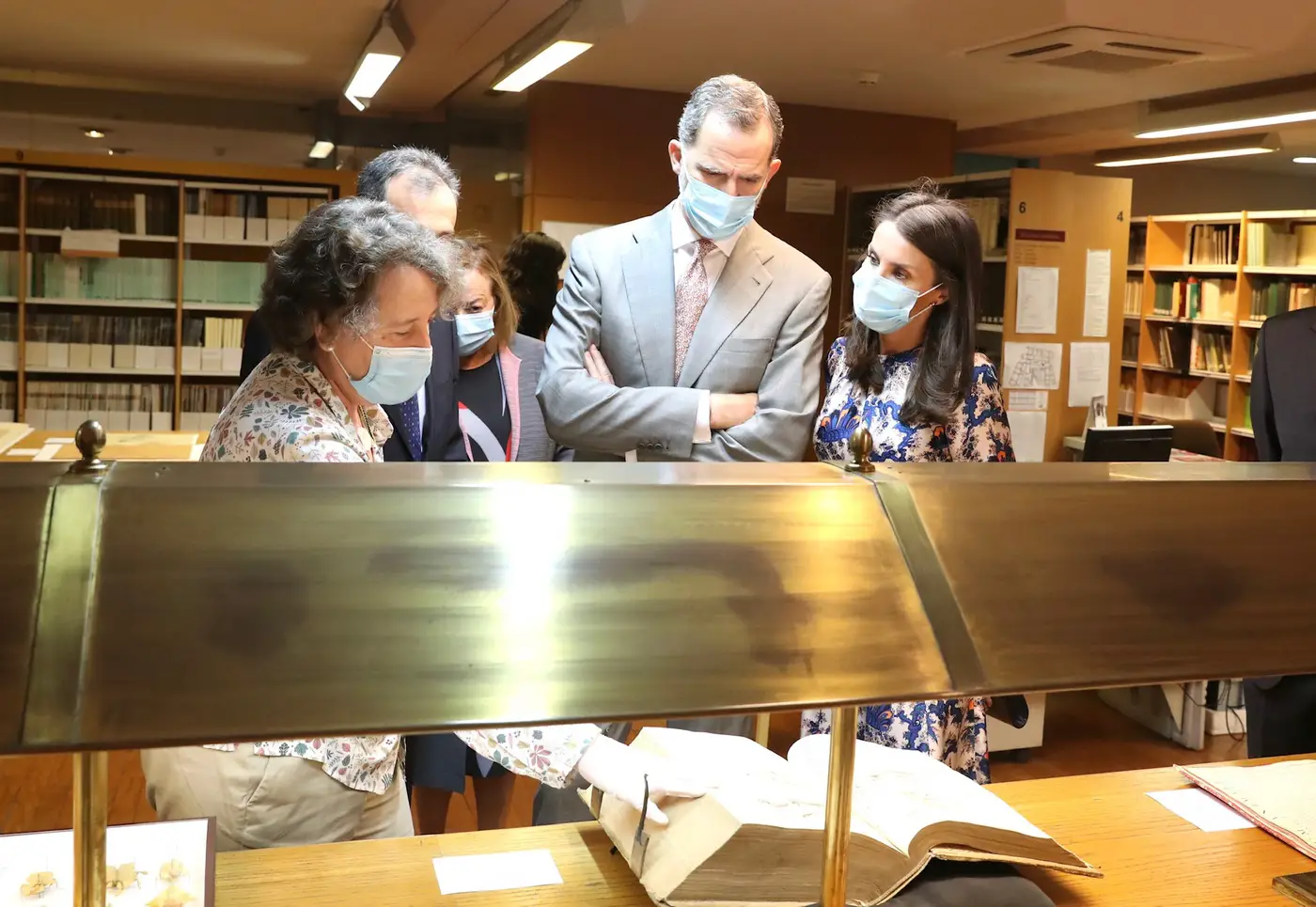 King Felipe and Queen Letizia during their tour of the Reading room at the Nautral Sciences Museum