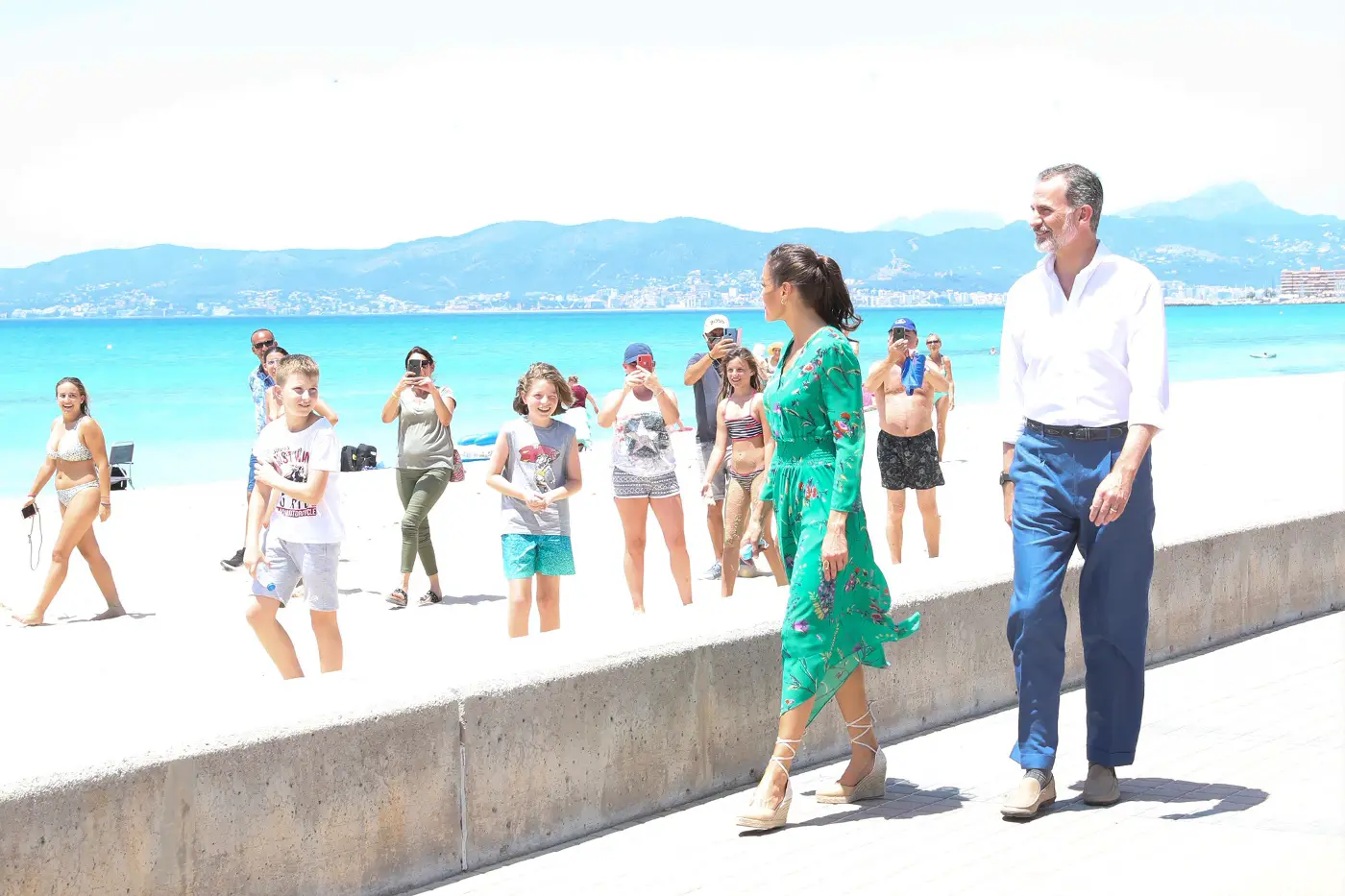 Queen Letizia of Spain toured the Playa del Arenal promenade at S´Arenal beach in Palma at Balearic Islands