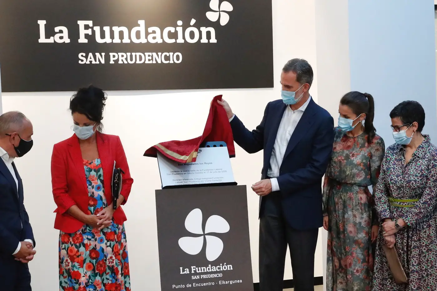 King Felipe and Queen Letizia discovers a commemorative plaque of the visit